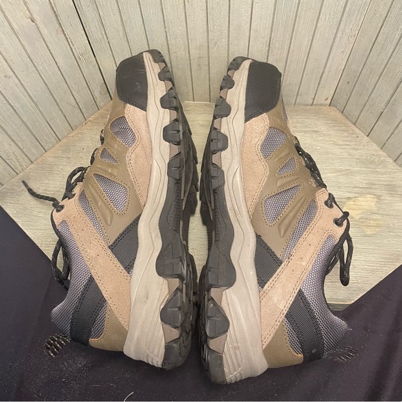 Sketchers Waterproof Hiking Shoes 9 - Picture 5 of 8